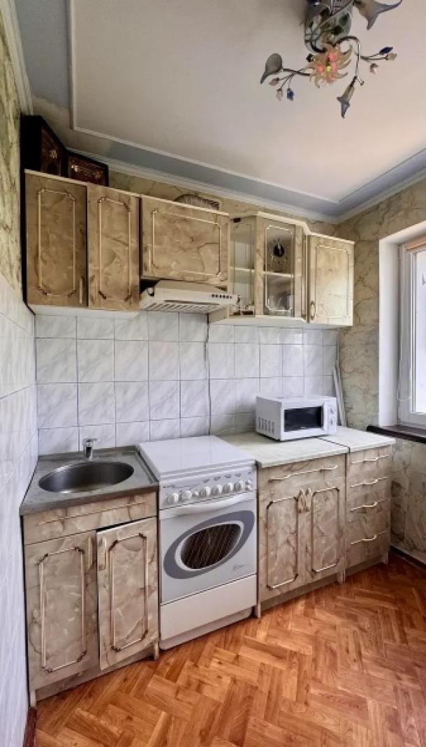 Квартира, 2-кімн., Харьков, 533м/р, Светлая