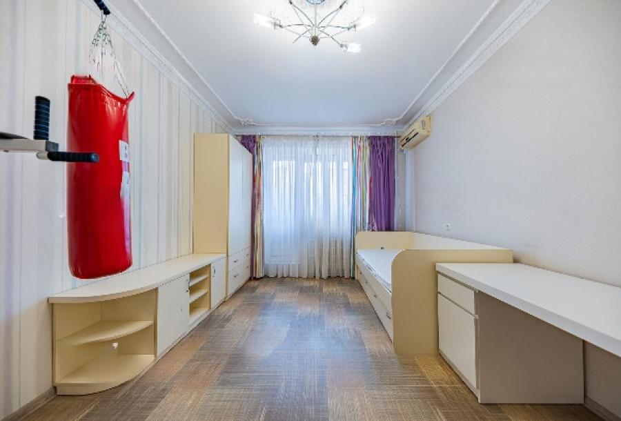 Квартира, 3-кімн., Харьков, Новые Дома, Садовый пр-д