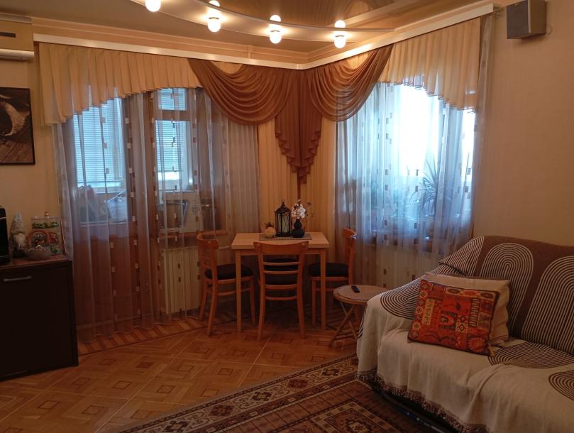 Квартира, 3-кімн., Харьков, Холодная Гора, Петра Болбочана (Клапцова)