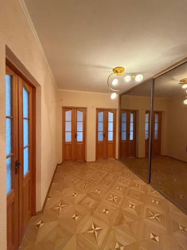 Квартира, 3-кімн., Харьков, Сосновая горка, Космическая