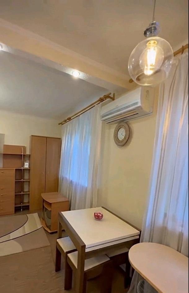 Квартира, 2-кімн., Харьков, Павлово Поле, 23 Августа