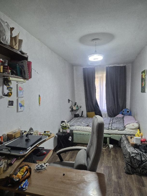 Квартира, 3-кімн., Харьков, Бавария, Ново-Баварский пр.