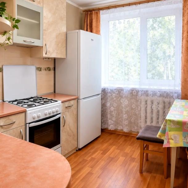 Квартира, 2-кімн., Харьков, 608м/р, Валентиновская