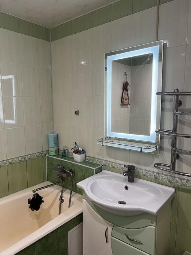 Квартира, 2-кімн., Харьков, 607м/р, Тракторостроителей просп.