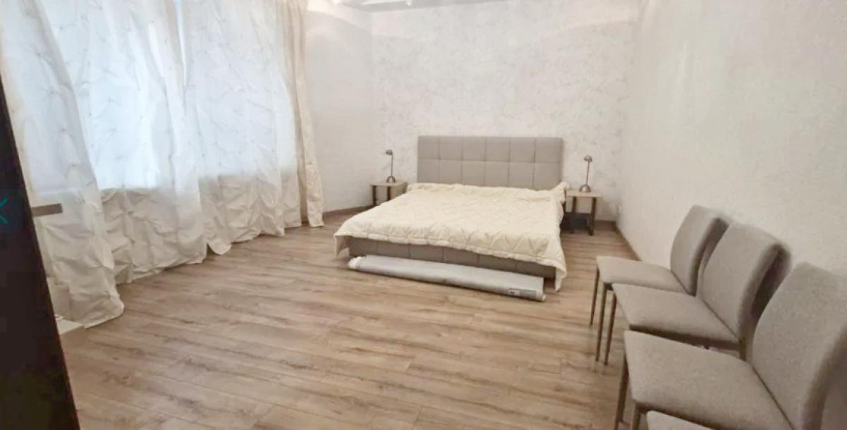 Квартира, 2-кімн., Харьков, Павлово Поле, Станислава Парталы (Балакирева)