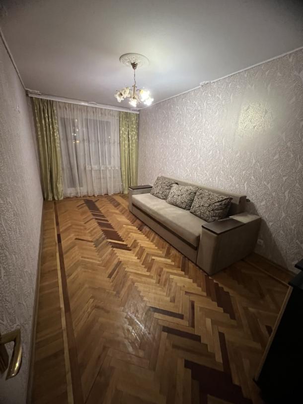 Квартира, 3-кімн., Харьков, Восточный, Луи Пастера
