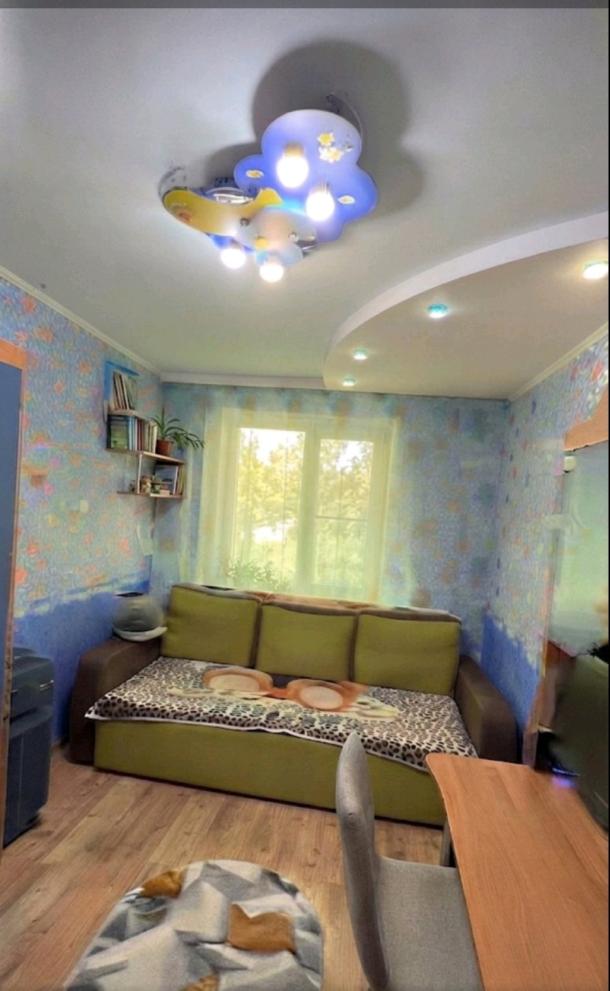 Квартира, 3-кімн., Харьков, 607м/р, Непокоренных (Героев Труда)
