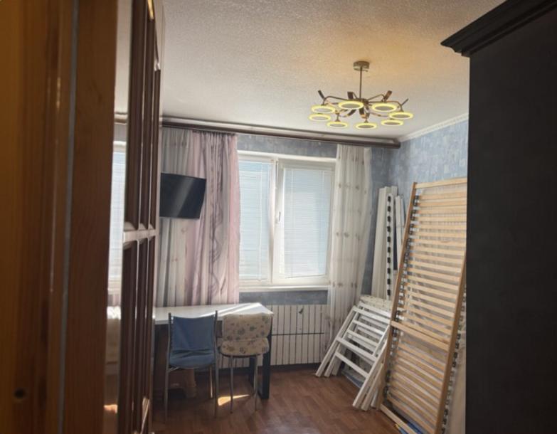 Квартира, 4-кімн., Харьков, 604м/р, Салтовское шоссе