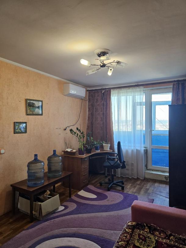Квартира, 3-кімн., Харьков, 607м/р, Тракторостроителей просп.