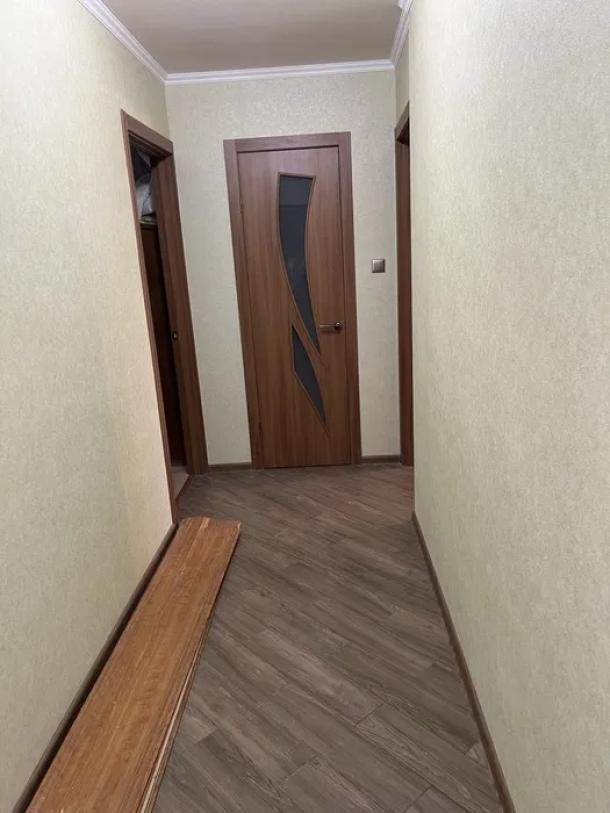 Квартира, 3-кімн., Харьков, Рогань жилмассив, Роганская