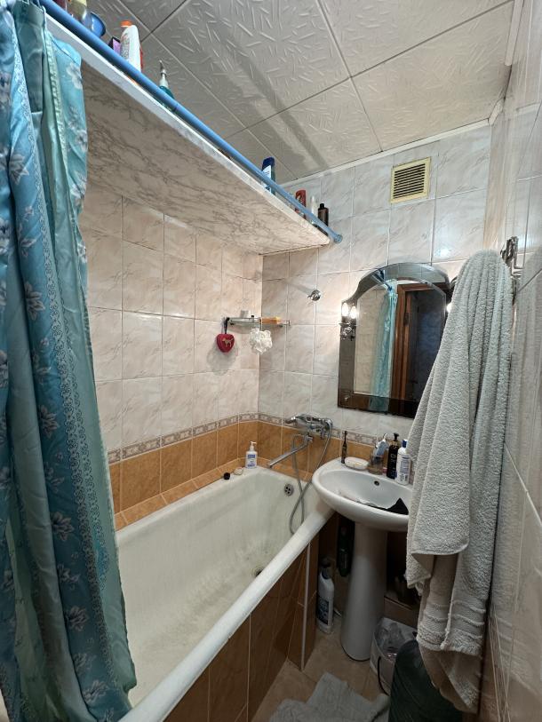 Квартира, 3-кімн., Харьков, 607м/р, Тракторостроителей просп.