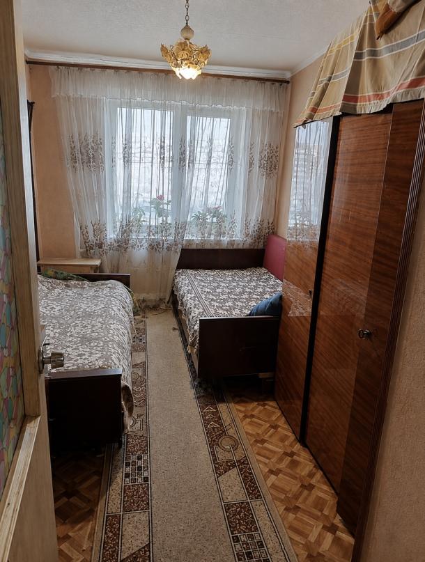 Квартира, 3-кімн., Харьков, Гагарина метро , Аэрокосмический просп. (Гагарина проспект)