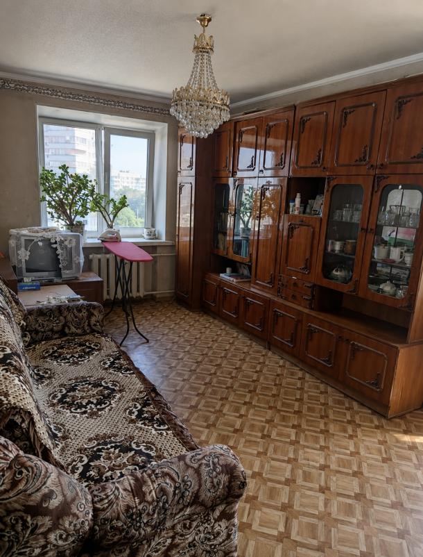 Квартира, 3-кімн., Харьков, Гагарина метро , Аэрокосмический просп. (Гагарина проспект)
