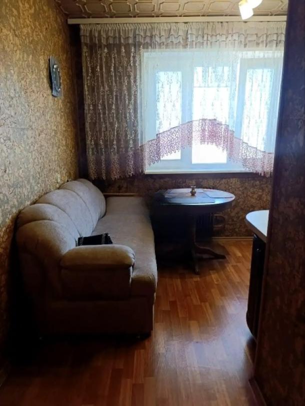 Квартира, 2-кімн., Харьков, 522м/р, Непокоренных (Героев Труда)