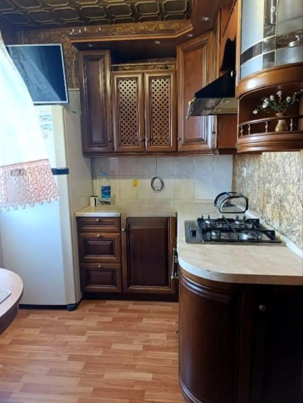 Квартира, 2-кімн., Харьков, 522м/р, Непокоренных (Героев Труда)