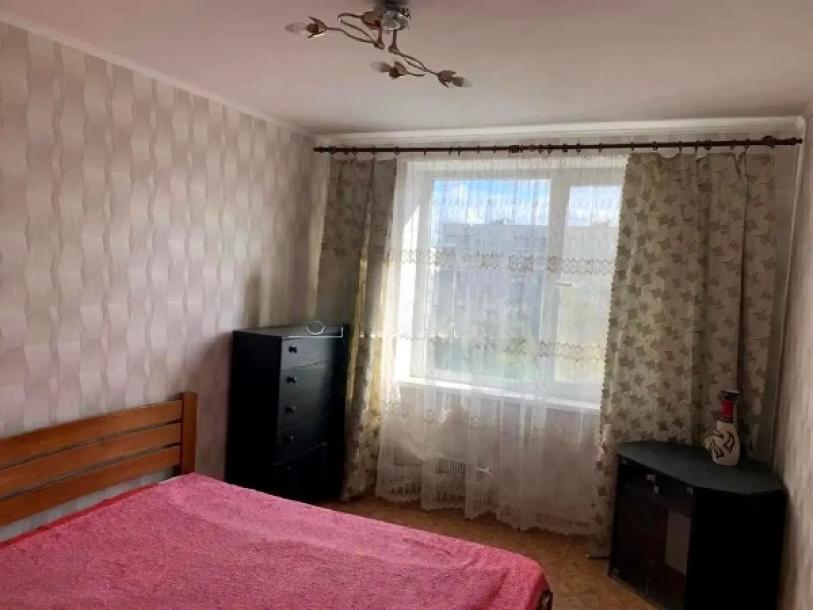 Квартира, 3-кімн., Харьков, 520м/р, Академика Павлова