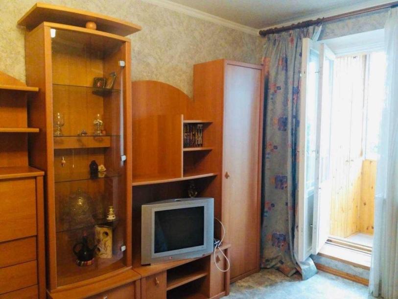Квартира, 1-кімн., Харьков, Госпром, Культуры (Калинина, Свердлова, Советская Советский 3 пер.)