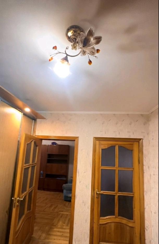 Квартира, 3-кімн., Харьков, 626м/р, Единства (Краснодарская)