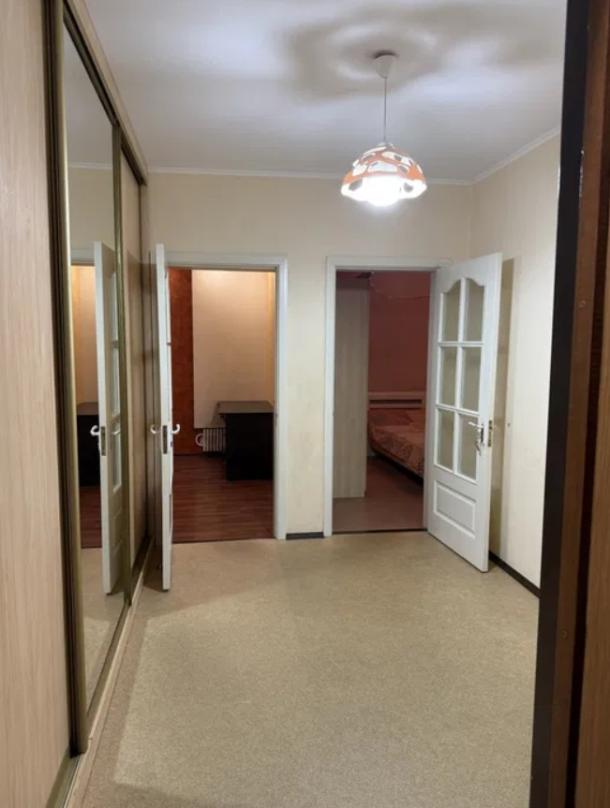 Квартира, 3-кімн., Харьков, 522м/р, Академика Павлова
