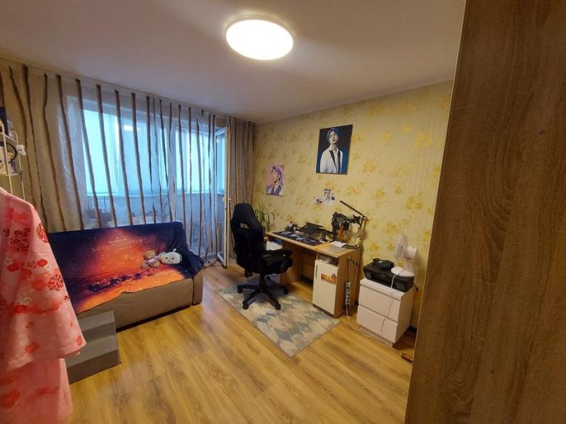 Квартира, 3-кімн., Харьков, 522м/р, Академика Павлова