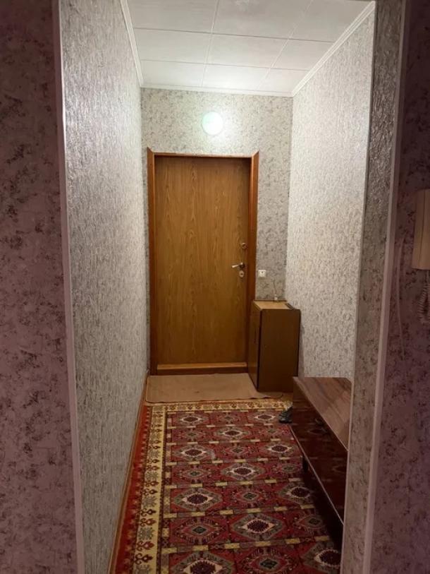 Квартира, 3-кімн., Харьков, Рогань жилмассив, 92-й бригады (Грицевца)
