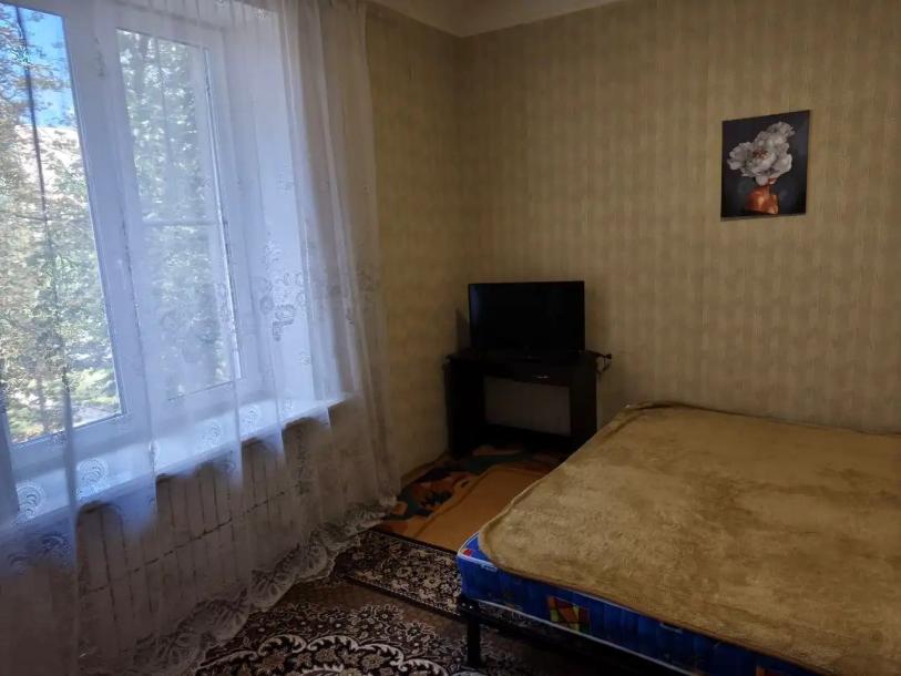 Квартира, 3-кімн., Харьков, ХТЗ, Библика