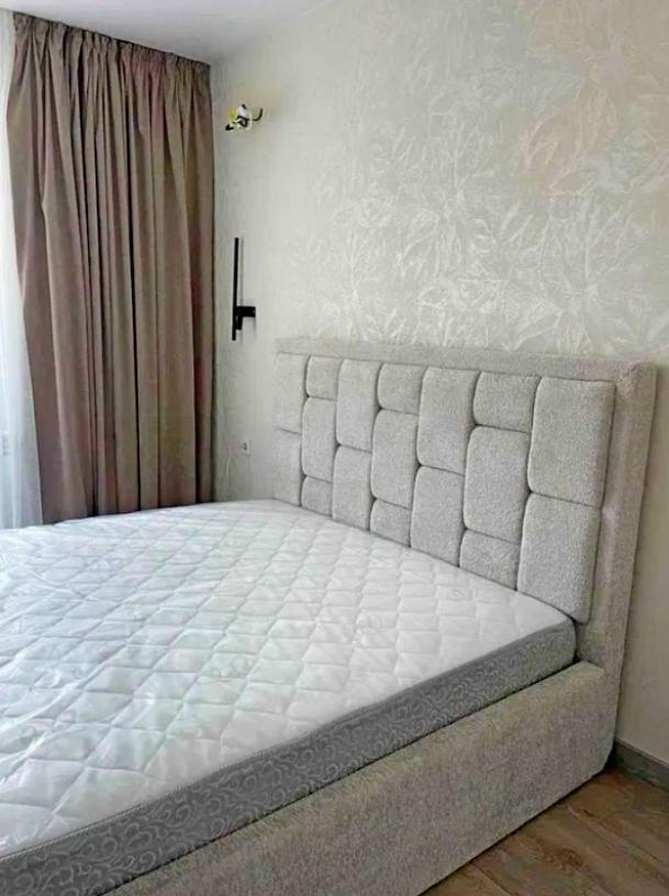 Квартира, 2-кімн., Харьков, Защитников Украины метро, Героев Харькова пр-т