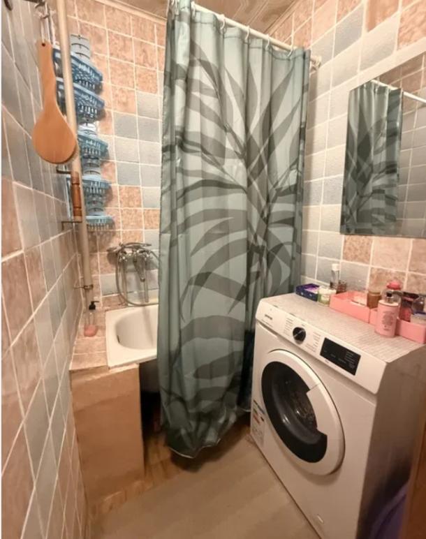 Квартира, 3-кімн., Харьков, 524м/р, Непокоренных (Героев Труда)