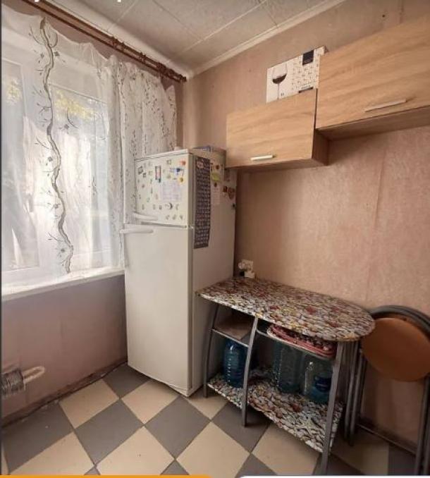 Квартира, 3-кімн., Харьков, 524м/р, Непокоренных (Героев Труда)