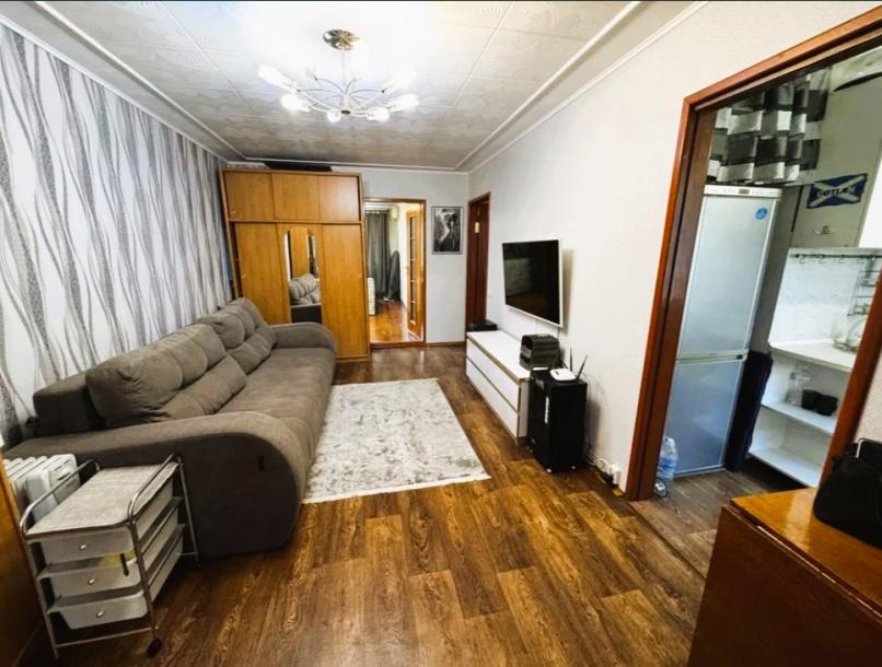Квартира, 2-кімн., Харьков, 604м/р, Тракторостроителей просп.