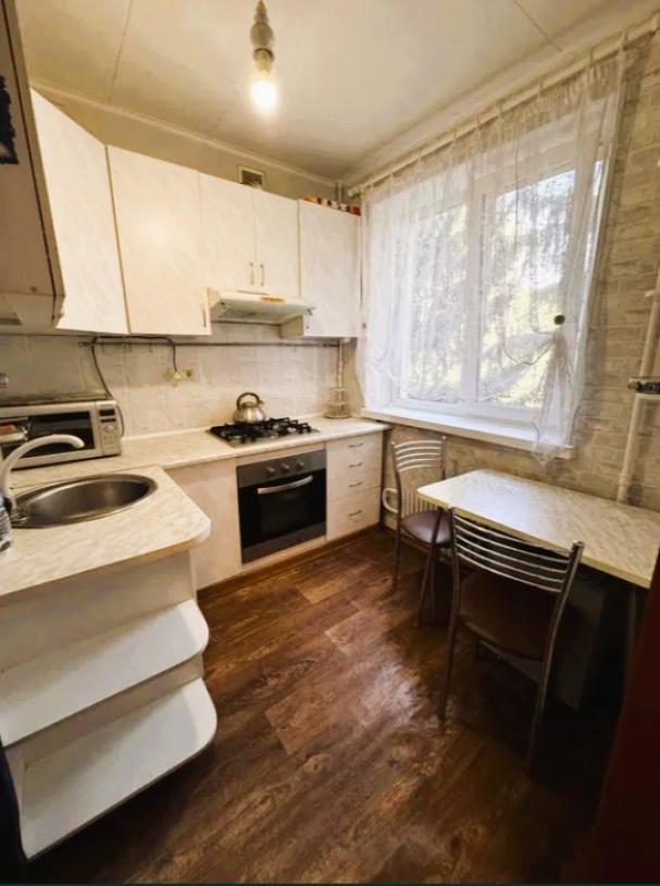 Квартира, 2-кімн., Харьков, 604м/р, Тракторостроителей просп.