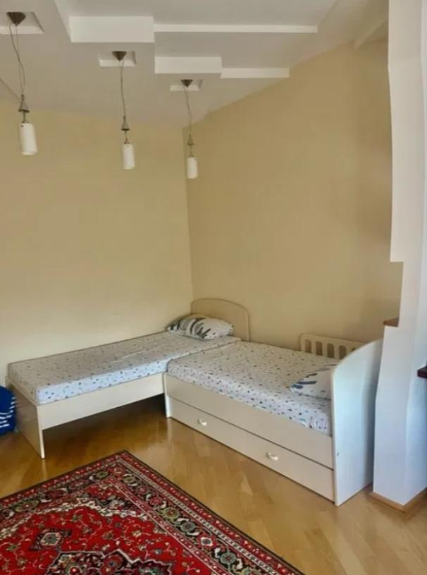 Квартира, 3-кімн., Харьков, Госпром, Данилевского