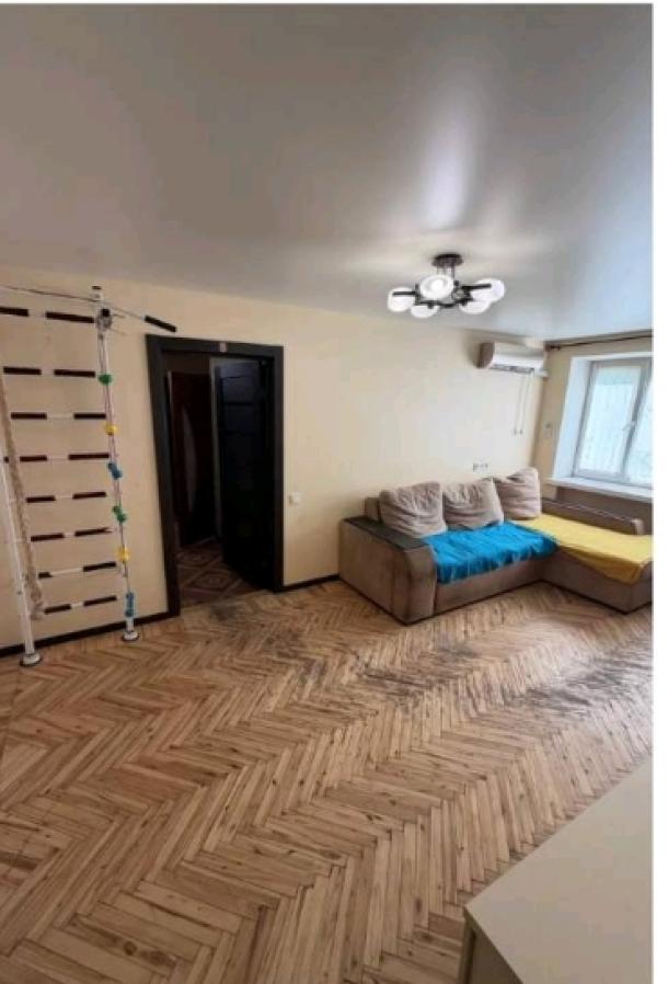 Квартира, 3-кімн., Харьков, 602м/р, Познанская