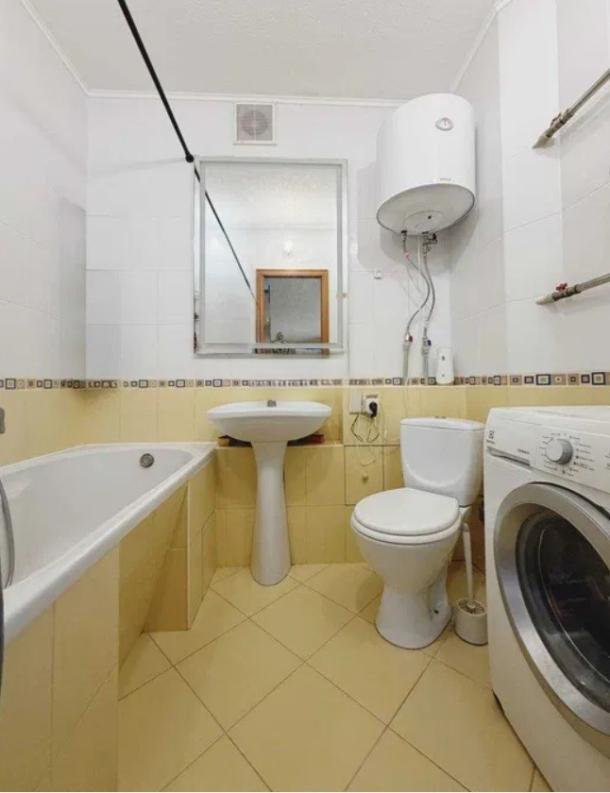 Квартира, 2-кімн., Харьков, 607м/р, Тракторостроителей просп.