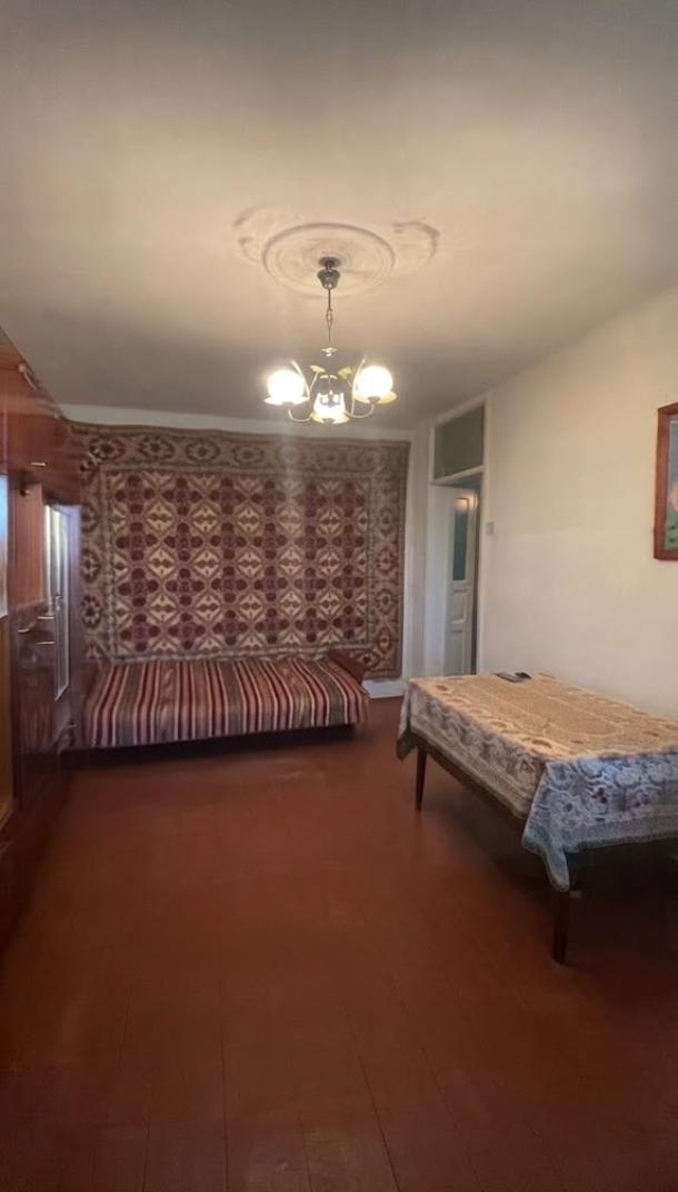 Квартира, 2-кімн., Харьков, 607м/р, Тракторостроителей просп.