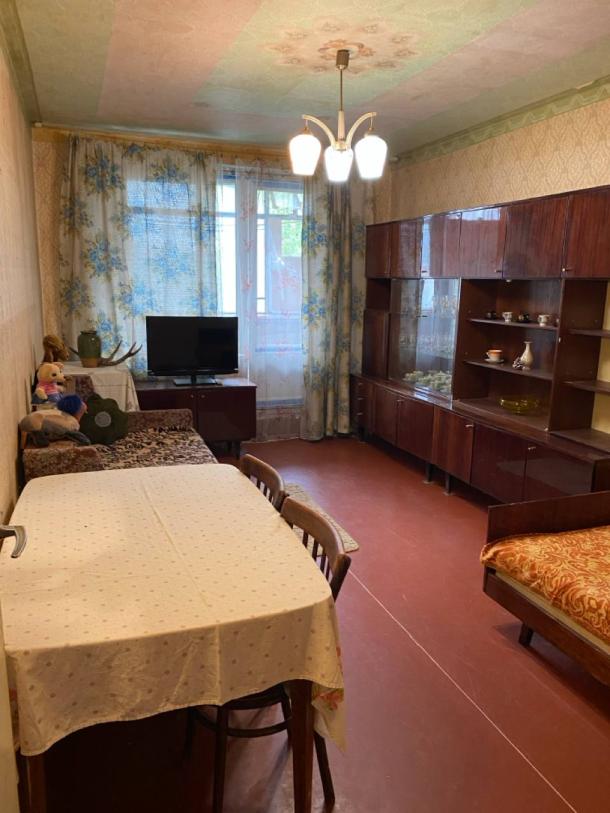 Квартира, 3-кімн., Харьков, 522м/р, Непокоренных (Героев Труда)