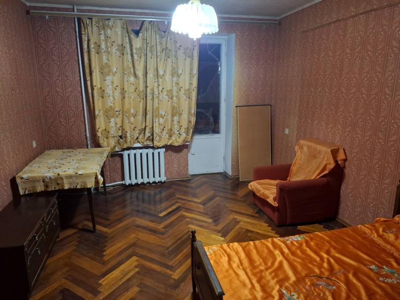 Квартира, 3-кімн., Харьков, Докучаевское, Докучаева