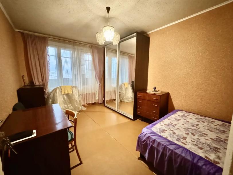 Квартира, 3-кімн., Харьков, 522м/р, Валентиновская