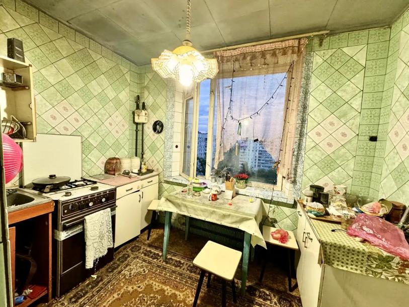 Квартира, 3-кімн., Харьков, 522м/р, Валентиновская