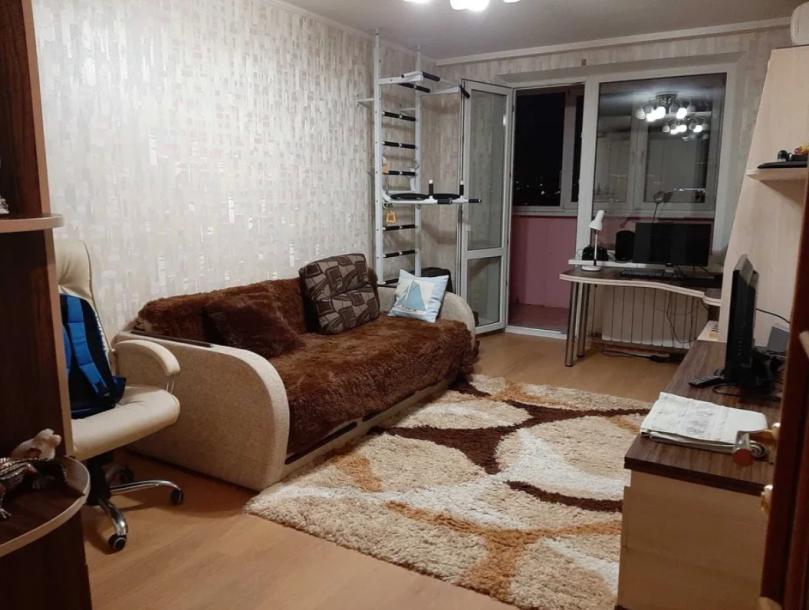 Квартира, 3-кімн., Харьков, Спортивная метро