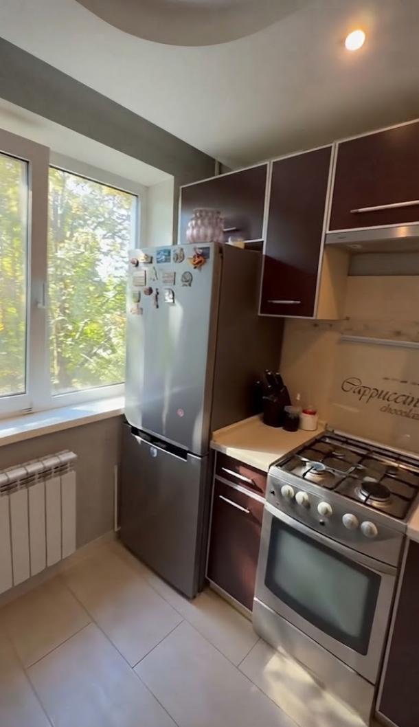 Квартира, 4-кімн., Харьков, 606Ам/р, Непокоренных (Героев Труда)