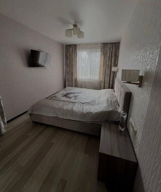Квартира, 3-кімн., Харьков, Алексеевка, Архитекторов