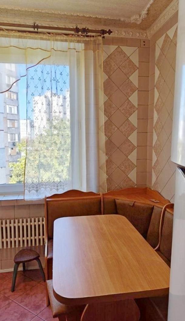 Квартира, 3-кімн., Харьков, 626м/р, Амосова