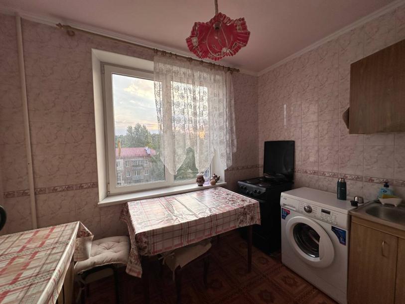 Квартира, 3-кімн., Харьков, Павлово Поле, Старицкого