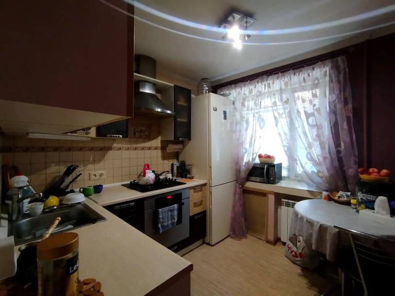 Квартира, 2-кімн., Харьков, Гагарина метро , Аэрокосмический просп. (Гагарина проспект)