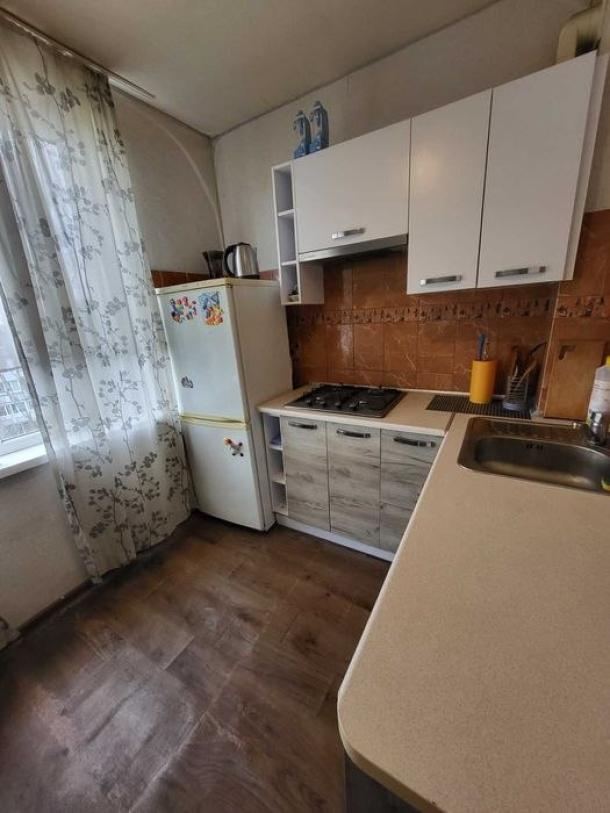 Квартира, 1-кімн., Харьков, 533м/р, Непокоренных (Героев Труда)