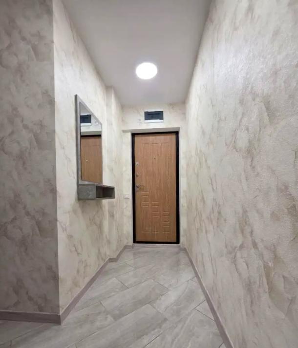 Квартира, 2-кімн., Харьков, 606м/р, Тракторостроителей просп.
