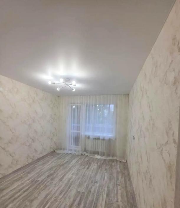 Квартира, 2-кімн., Харьков, 606м/р, Тракторостроителей просп.