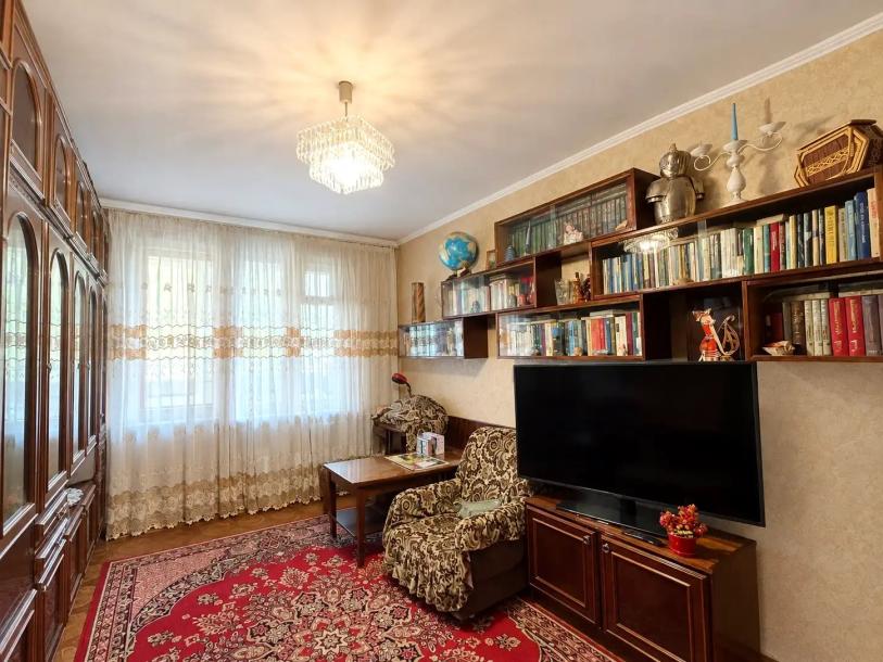 Квартира, 3-кімн., Харьков, 524м/р, Бучмы