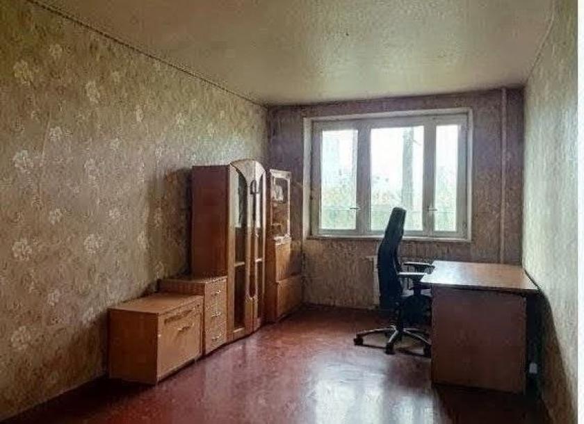 Квартира, 3-кімн., Харьков, Алексеевка, Ахсарова
